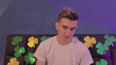 mikael online show from March 17, 3:33 am