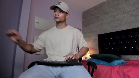 Mike2 wills online show from December 22, 7:21 pm