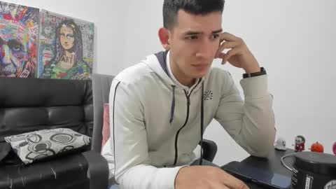 mike3xxx online show from November 23, 5:27 am