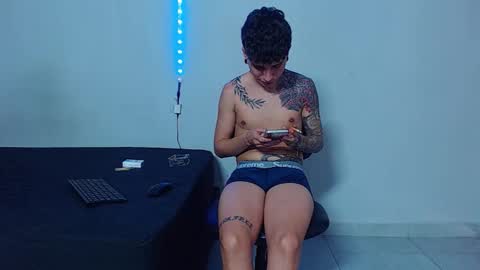 Mike IMDEPENDIENT MODEL online show from December 5, 5:00 pm