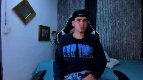 Mike 0233 online show from September 25, 3:46 am