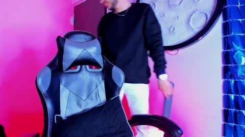 Mike  online show from April 13, 11:36 am