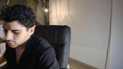 Snapshot of mike_montoya chatting on October 24, 1:50 am Mike Montoya online show from October 24, 1:50 am
