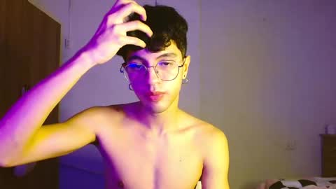 Mike Pineapple online show from October 18, 4:05 am