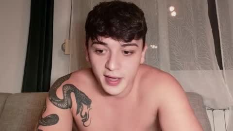 Snapshot of mikelaur chatting on October 8, 6:25 pm MikeLaur online show from October 8, 6:25 pm