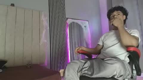 mikey_banji online show from October 8, 1:17 pm