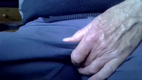 mikeybed online show from December 4, 9:45 am