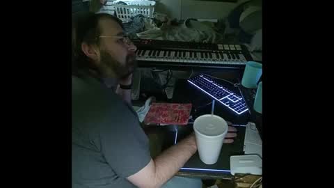 Mikey online show from December 4, 4:26 am