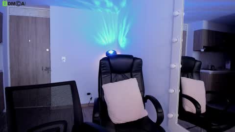 VIOLETAMIKE online show from February 11, 2:32 pm