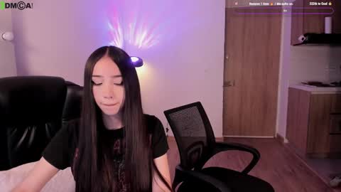 VIOLETAMIKE online show from April 21, 1:09 am