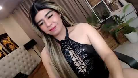 Theresa Luna online show from February 13, 8:01 pm