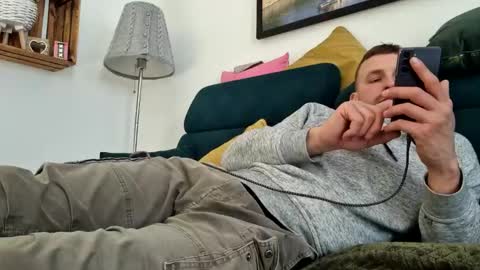 mikhael767676 online show from April 22, 5:25 am