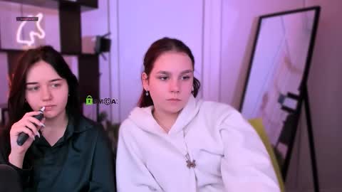 miki_ti online show from February 2, 6:43 am