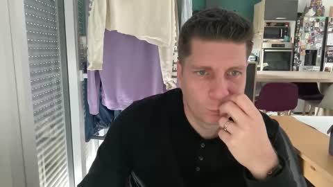 miklp8463 online show from March 30, 11:43 am