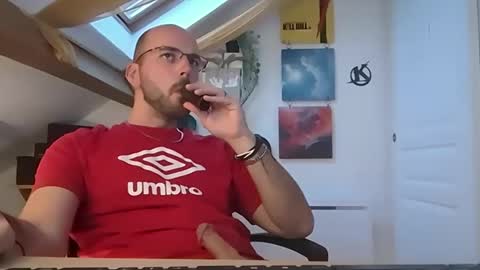 Snapshot of mikmik91 chatting on December 5, 3:44 pm mikmik91 online show from December 5, 3:44 pm