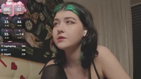 Snapshot of miko_meow chatting on October 7, 8:16 pm Miko online show from October 7, 8:16 pm