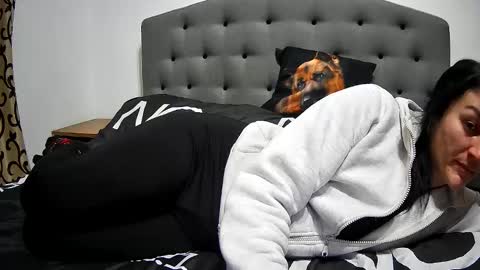 Mikyloveu online show from March 10, 6:01 pm