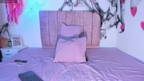 mila_1wood online show from October 27, 1:55 pm