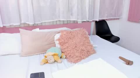 mila_adamss online show from February 5, 11:47 am