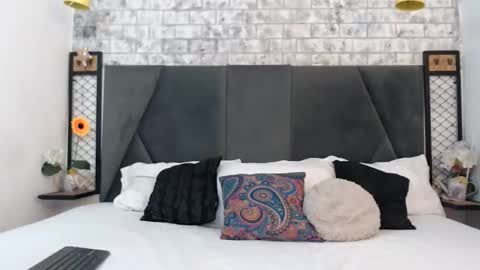 mila_adamss online show from December 15, 11:06 am