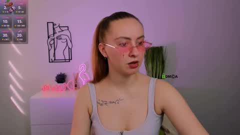 mila_glow online show from September 17, 9:13 am