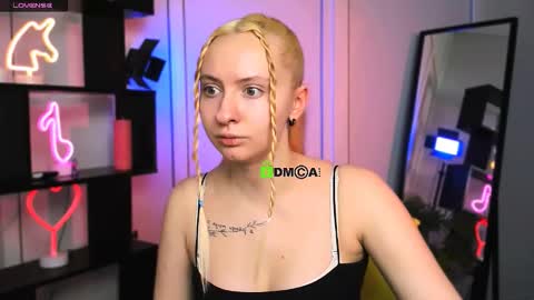 mila_glow online show from December 17, 7:20 pm