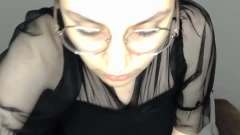 mila_keyy online show from May 13, 8:18 pm