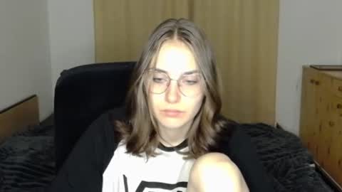 mila_keyy online show from July 24, 8:17 pm