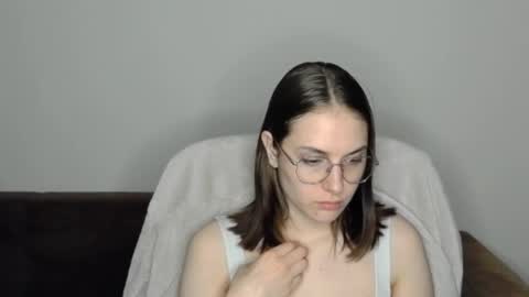 mila_keyy online show from May 10, 8:04 pm