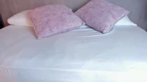 mila_pinkett online show from January 17, 8:06 pm