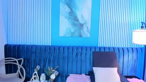 Mila and samy online show from April 4, 1:40 pm