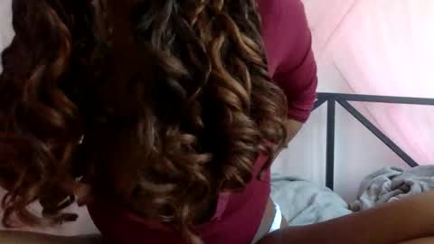 Miladreama online show from November 11, 3:36 pm