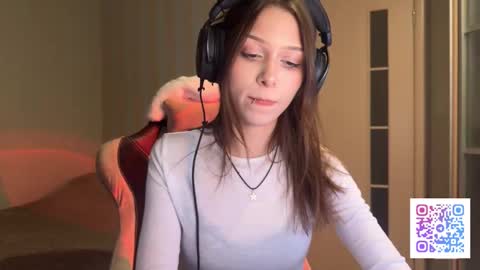 milamiuu online show from February 20, 3:58 pm