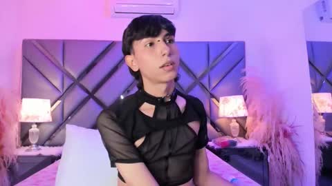 milan_lewiss online show from March 24, 12:00 pm