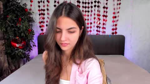 Snapshot of milana_crystal_ chatting on March 3, 1:56 pm Milana online show from March 3, 1:56 pm