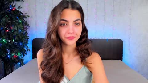 Snapshot of milana_crystal_ chatting on January 30, 8:11 am Milana online show from January 30, 8:11 am