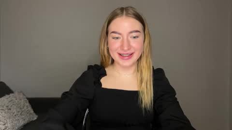 Milana online show from February 6, 5:51 pm