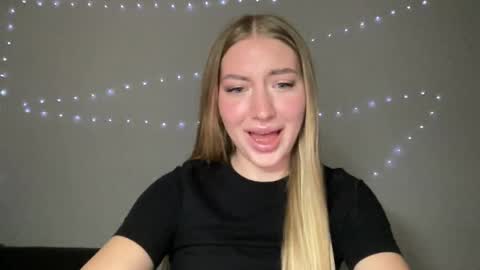 Milana online show from December 23, 7:20 pm