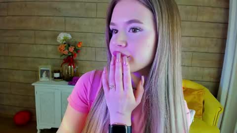 MilanaBalmain online show from February 26, 7:32 pm