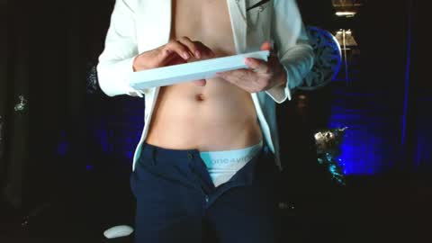 milandavid1 online show from March 28, 6:53 pm