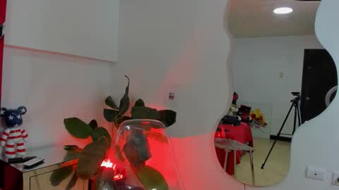 milanx2 online show from October 27, 7:14 pm