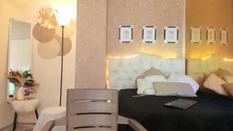 aya online show from October 1, 7:46 pm