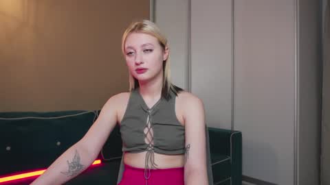 Mila online show from January 21, 3:21 pm