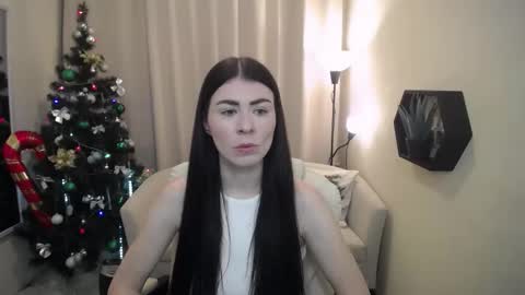 milasecretsss online show from December 17, 7:04 am