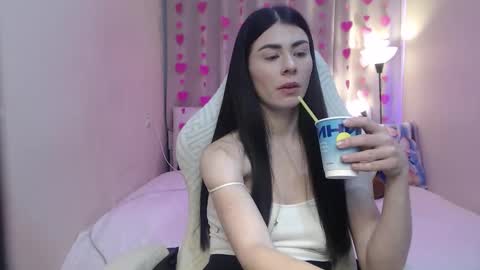 milasecretsss online show from February 9, 1:15 pm