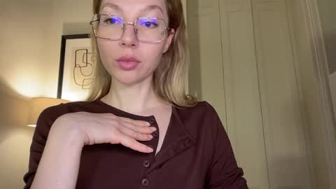 Mila online show from January 11, 3:29 pm