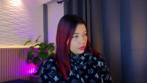 milena_lawson online show from November 18, 10:51 am