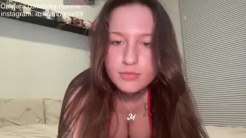 miley_monroee online show from October 13, 3:30 am