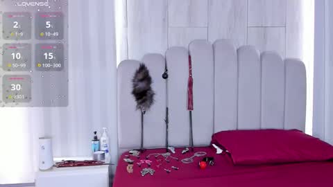 MILEY  online show from November 22, 3:54 pm