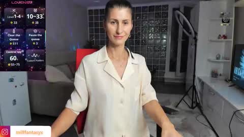 MilfFantasyX online show from December 1, 4:54 am